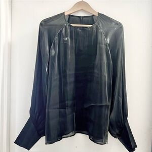 🔥LAST CHANCE / Express Metallic Blouse